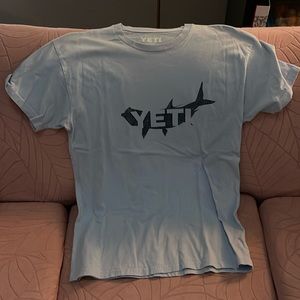 Large Yeti graphic tshirt, cotton, baby blue